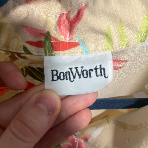 Vintage Hawaiian Button-Up Shirt – Tropical Floral Print - Picture 4 of 4